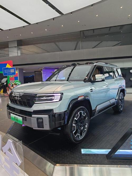 惠州280比亚迪方程豹硬派越野的爆款，英菲尼迪35周年与你共成长